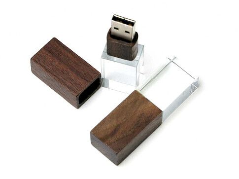 USB-флешка на 64 ГБ прямоугольной формы, под гравировку 3D логотипа, материал стекло, с деревянным колпачком красного цвета, белый