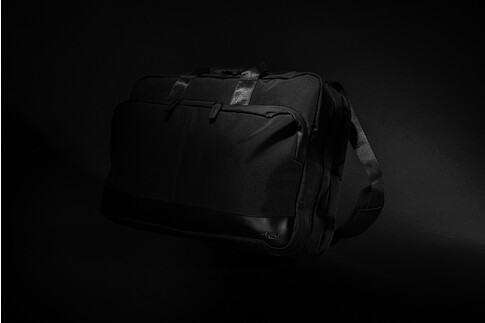 Сумка-рюкзак 2-в-1 для ноутбука Swiss Peak из rPET AWARE™, черный