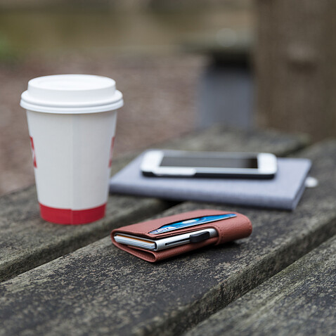 Кошелек с держателем для карт C-Secure RFID, коричневый